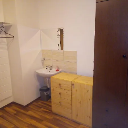 U Nahonu Mesto Touskov